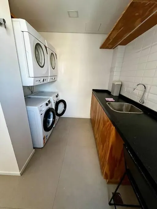 Apartment Estudio Novo, Com Garagem, Em Otima Localizacao! Porto Alegre